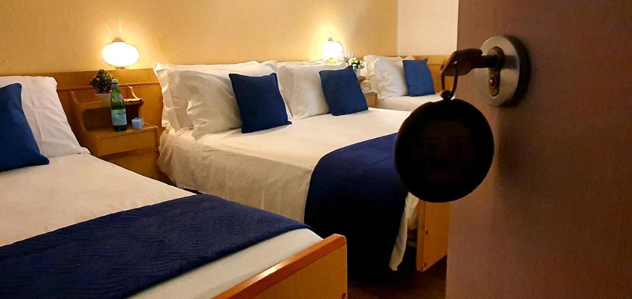 Club Hotel Residence Cesenatico Eksteriør bilde