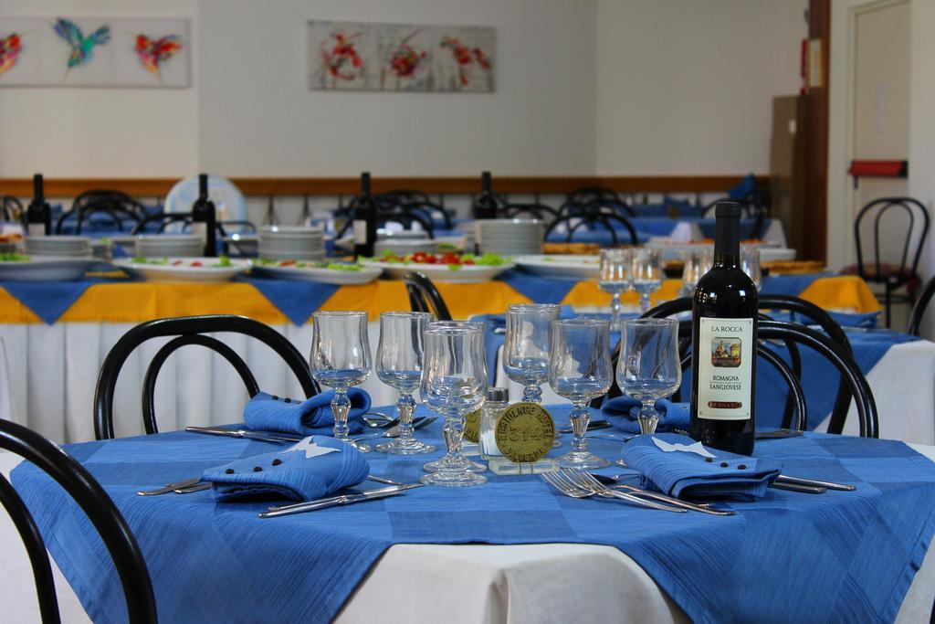 Club Hotel Residence Cesenatico Eksteriør bilde