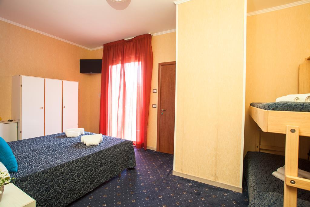 Club Hotel Residence Cesenatico Eksteriør bilde